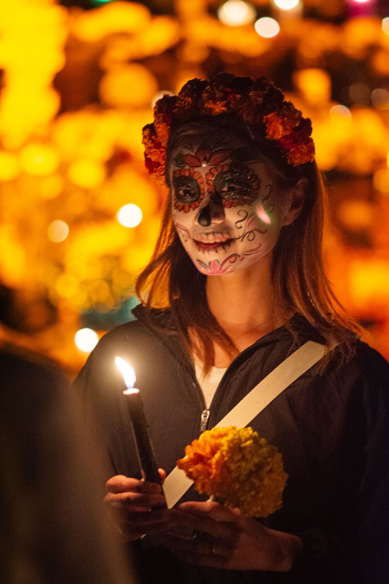¡Fiesta de Muertos en Oaxaca! Comparsas y Tradición